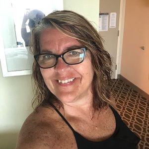 Meet your Posher, Becky